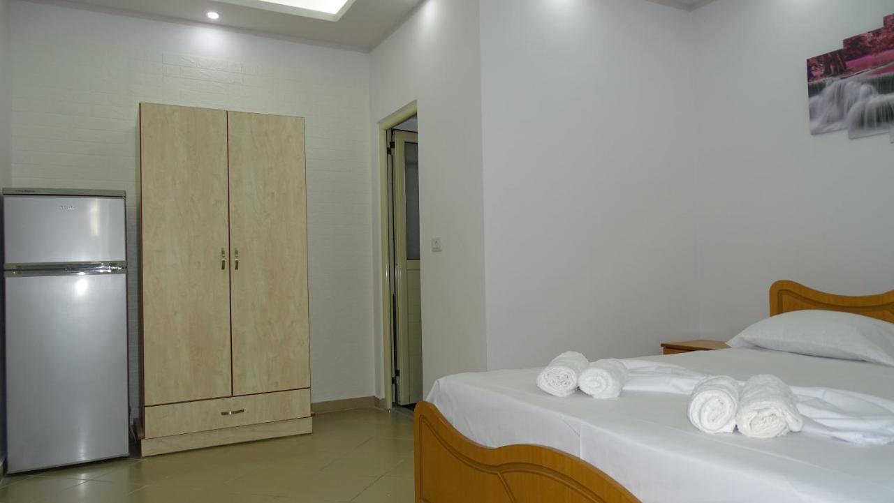 Hotel Arsenal Ksamil Buitenkant foto